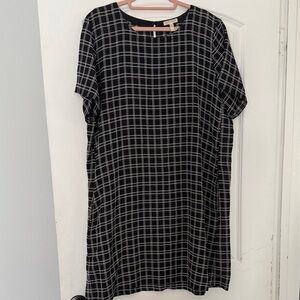 Eileen Fisher Organic Linen Black and White Dress